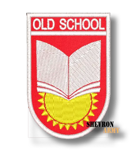 Нашивка Old school на красном фоне
